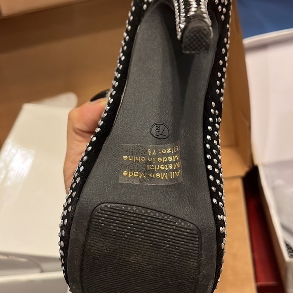 Size 7.5 black studded velour open toe heels - Picture 3 of 5